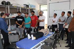 بازدید مدیر حوادث و فوریت های پزشکی استان فارس از دانشکده پیراپزشکی داراب